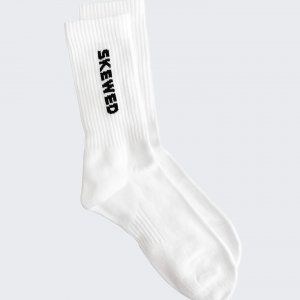 Unisex white socks in organic cotton. Set of 2 pairs. Black skewed logo