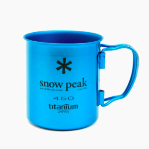 Titanium single cup with folding handle. Has a Snow peak logo and the colour blue.