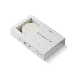 MID/NIGHT 00.00 nourishing and softening Conditioner bar 00.32 packaging